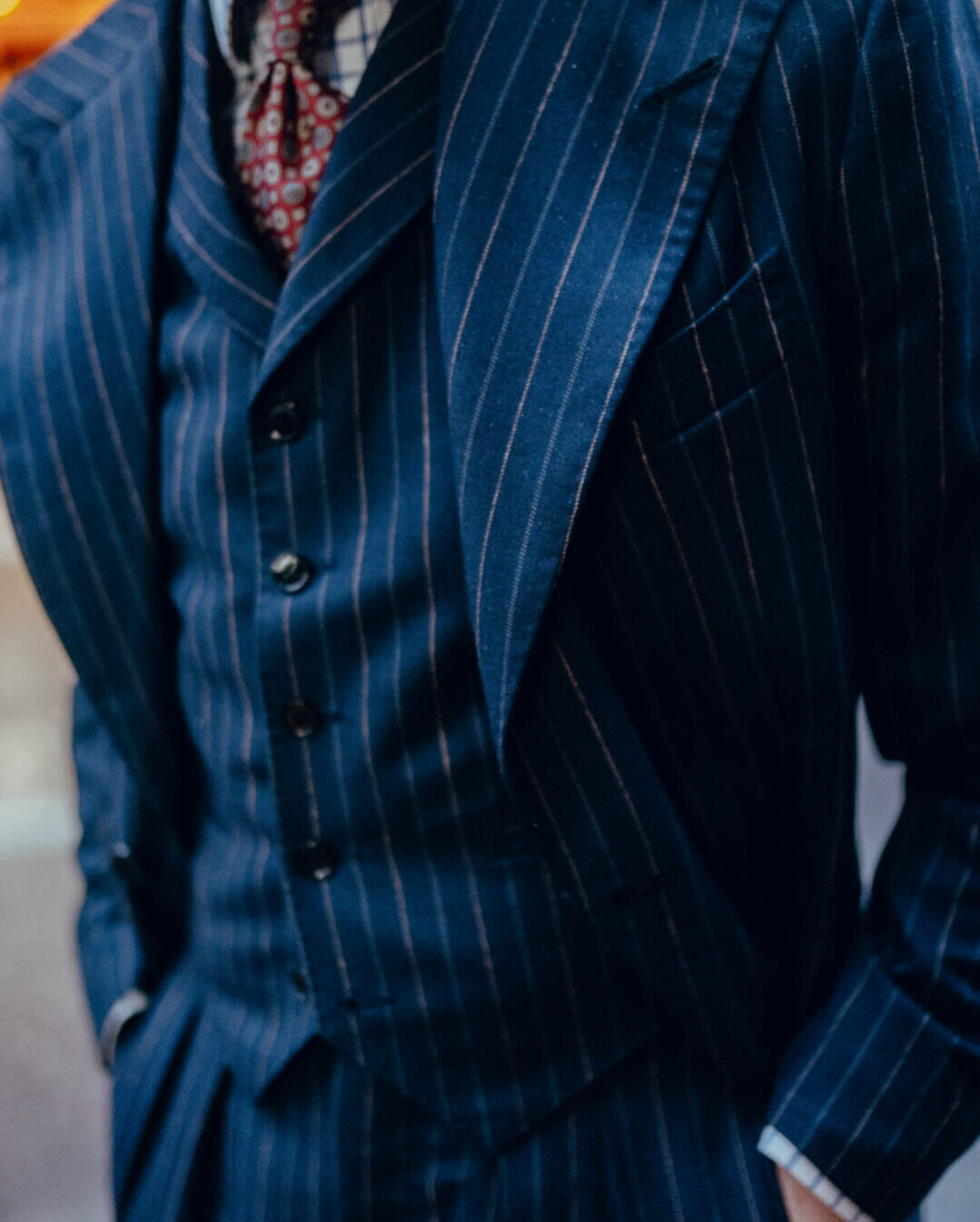 Послуги 5 Bespoke_3piece_suit_2
